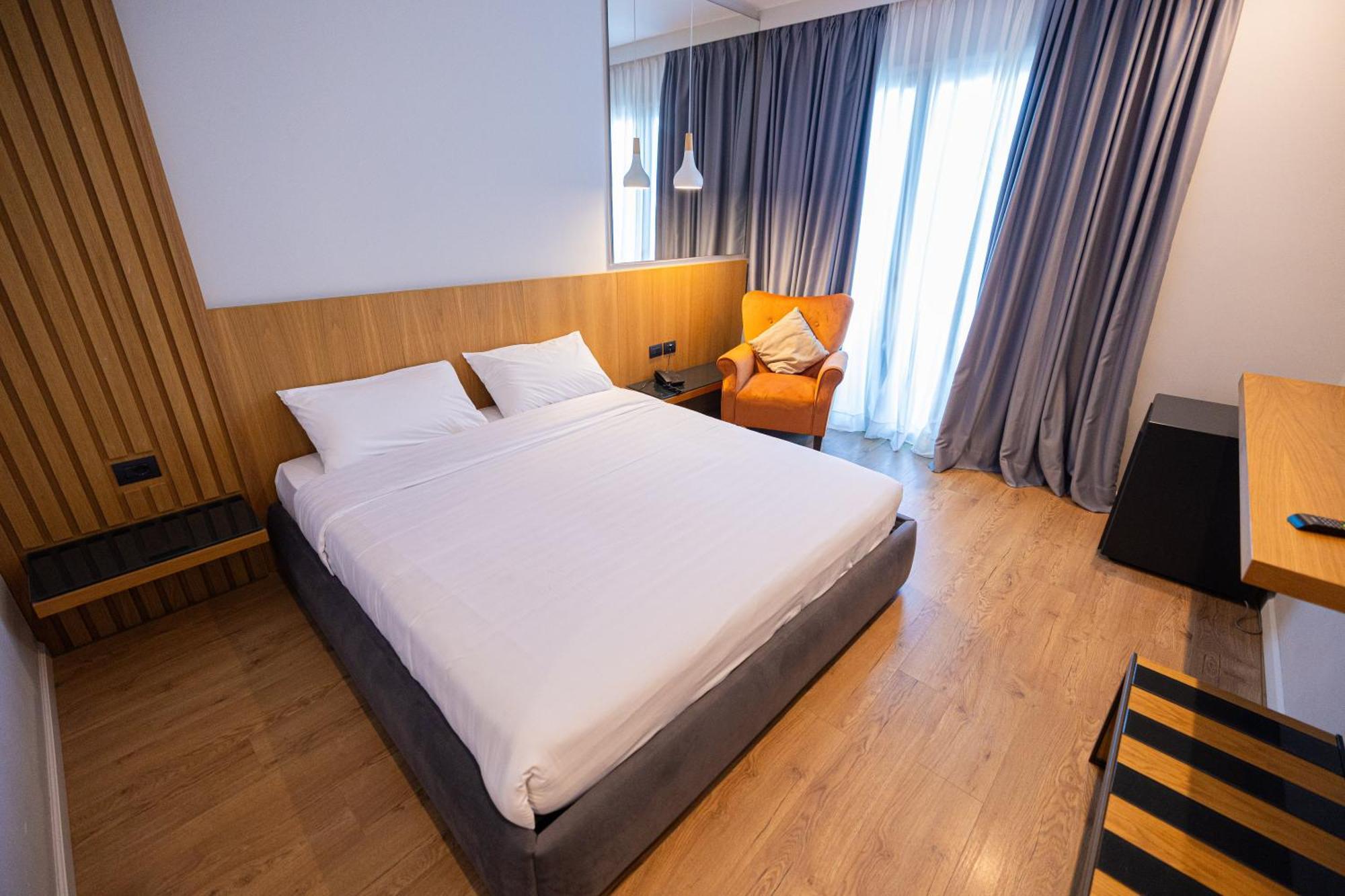 Duka Hotel Vlore Ngoại thất bức ảnh