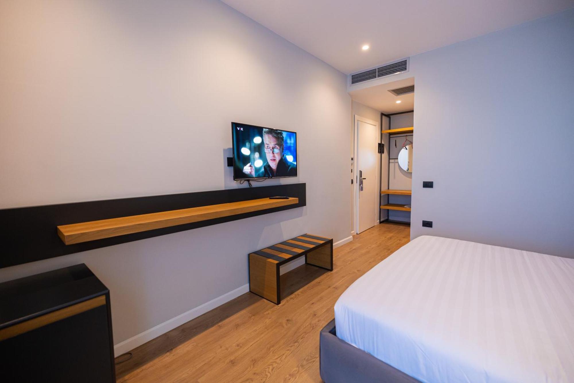 Duka Hotel Vlore Ngoại thất bức ảnh