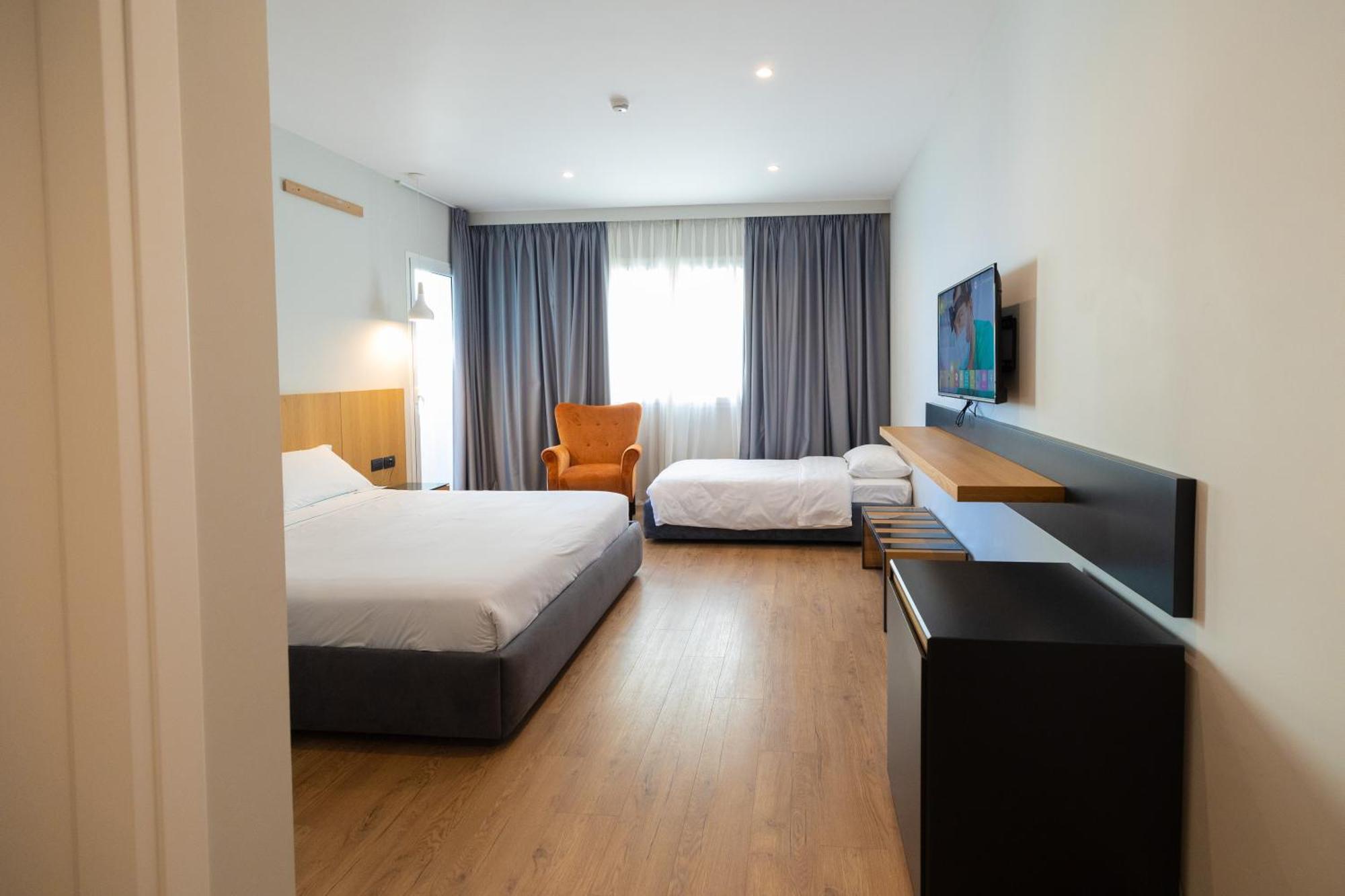 Duka Hotel Vlore Ngoại thất bức ảnh