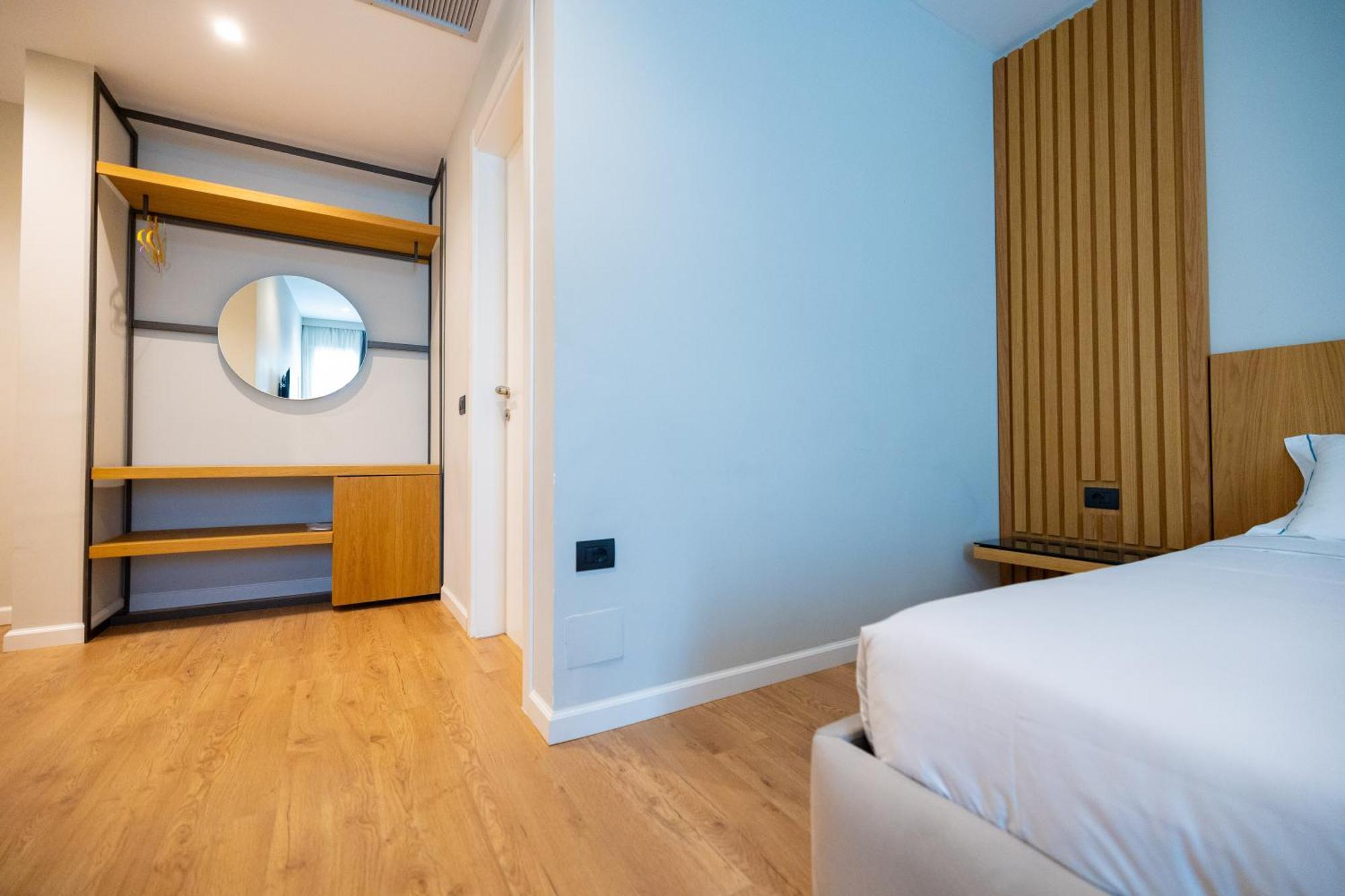 Duka Hotel Vlore Ngoại thất bức ảnh