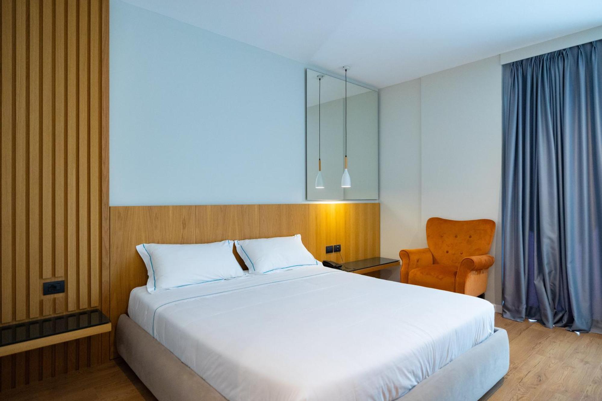 Duka Hotel Vlore Ngoại thất bức ảnh