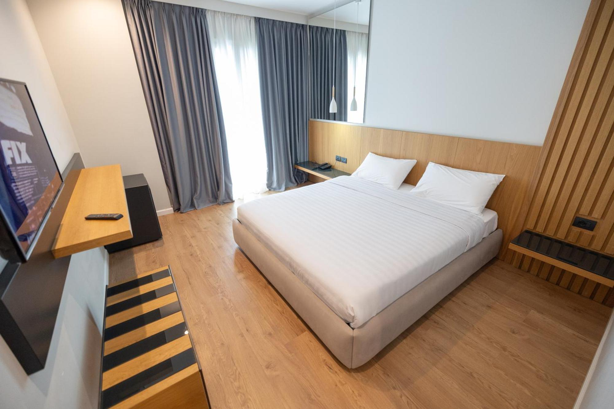 Duka Hotel Vlore Ngoại thất bức ảnh