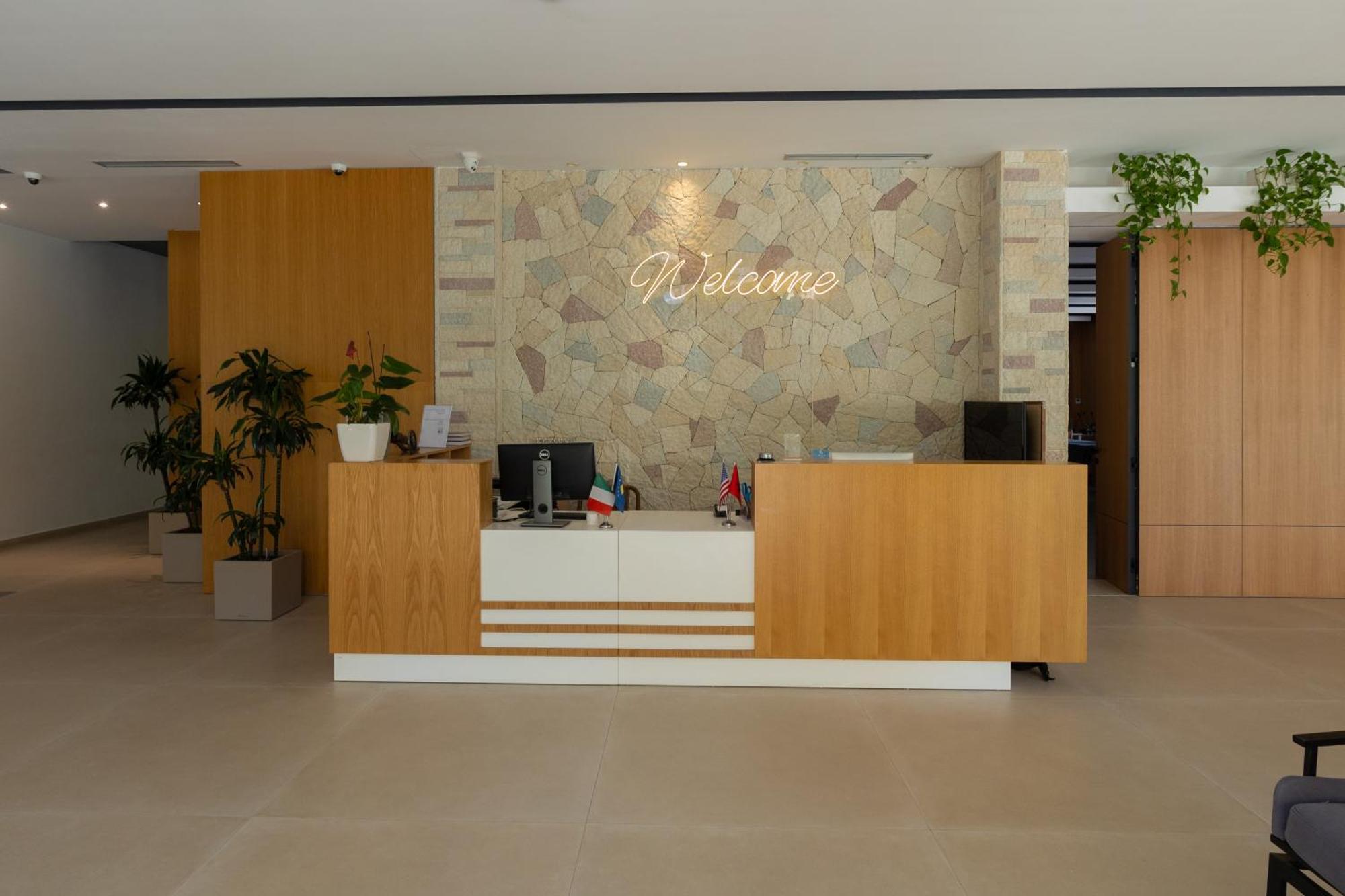 Duka Hotel Vlore Ngoại thất bức ảnh