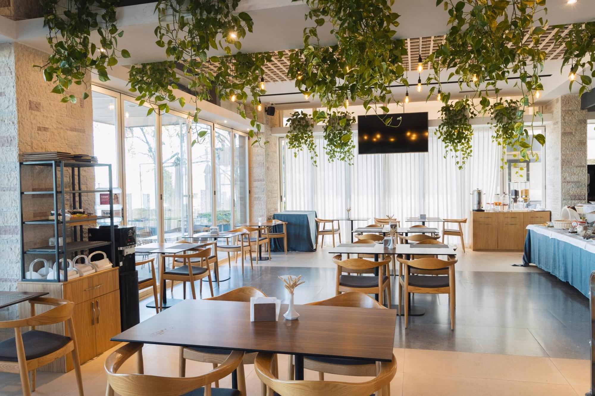 Duka Hotel Vlore Ngoại thất bức ảnh
